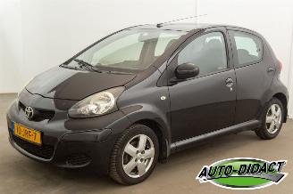 Voiture accidenté Toyota Aygo 1.0-12V Automaat Airco Comfort 2009/8