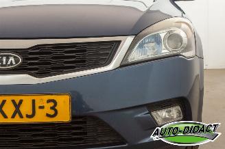 Kia Cee d 1.4 CVVT Navi Airco picture 27