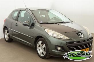 Peugeot 207 1.6 VTi Clima Navi Première picture 2
