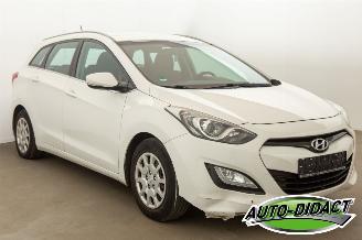 Hyundai I-30 1.4 Airco Leder picture 2