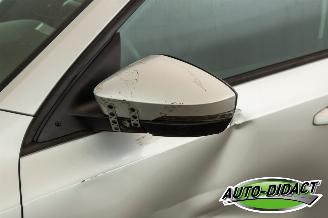 Skoda Octavia 1.6 TDI Automaat Navi Clima Ambition picture 23