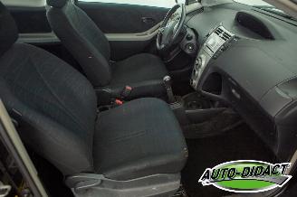 Toyota Yaris 1.0 VVT-i Airco Spirit picture 11