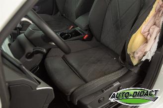 Volkswagen Golf 2.0 TDI 85kW Digi Dash Navi Life Business picture 21