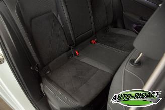 Volkswagen Golf 2.0 TDI 85kW Digi Dash Navi Life Business picture 17