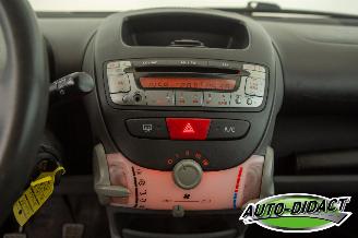 Toyota Aygo 1.0-12V Airco Comfort picture 9