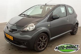 krockskadad bil auto Toyota Aygo 1.0-12V Airco Comfort 2006/10