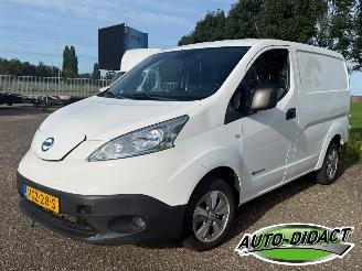 damaged commercial vehicles Nissan E-NV200 24 kWh 78.573 km GEEN SLEUTEL Optima 2018/1