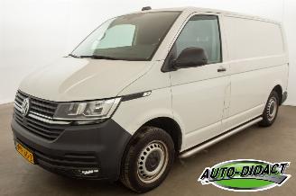 damaged commercial vehicles Volkswagen Transporter 2.0 TDI L1H1 Airco 106.328 km NAP 2020/12