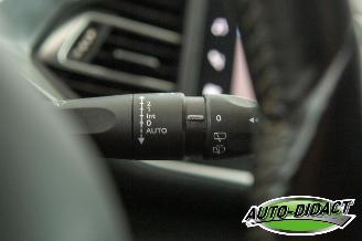 Peugeot 308 1.5 BlueHDi Navi Clima Blue Lease Executive picture 19