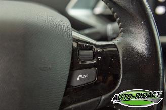Peugeot 308 1.5 BlueHDi Navi Clima Blue Lease Executive picture 17