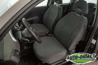 Nissan Micra 1.2 Automaat Airco Visia picture 21