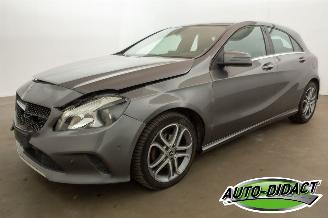 uszkodzony samochody osobowe Mercedes A-klasse A180d Automaat Navi Camera Airco 2017/5