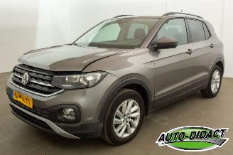 krockskadad bil auto Volkswagen T-Cross 1.0 TSI Navi Camera Clima Life 2019/12
