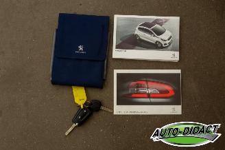 Peugeot 108 1.0 VTi Active Top picture 38