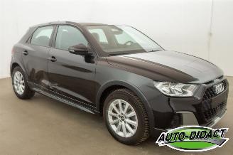 Audi A1 Citycarver 1.0 TFSI Digi Dash Navi Clima picture 2
