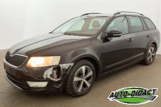 Unfallwagen Skoda Octavia 1.6 TDI Navi Clima Greentec Ambition 2016/8
