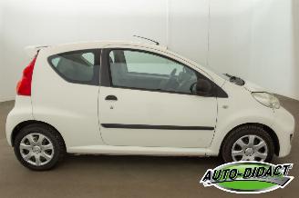 Peugeot 107 1.0-12V Airco picture 29