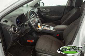 Hyundai Kona 64 kWh SOH 100% EV Comfort Camera Clima picture 25