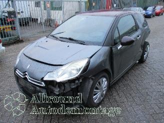 demontáž osobní automobily Citroën DS3 DS3 (SA) Hatchback 1.6 VTi 120 16V (EP6C(5FS)) [88kW]  (04-2010/07-201=
5) 2010