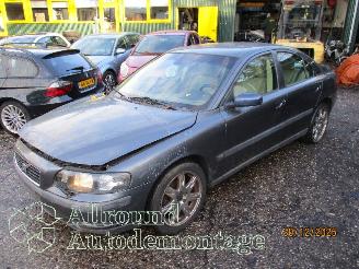 Purkuautot passenger cars Volvo S-60 S60 I (RS/HV) Sedan 2.4 20V 140 (B5244S2) [103kW]  (07-2000/04-2010) 2004