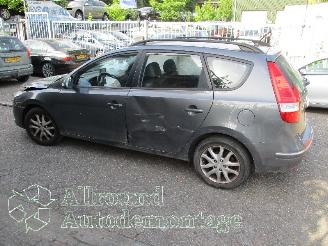 Hyundai I-30 i30 Crosswagon (WWH) Combi 1.6 CVVT 16V (G4FC-G) [93kW]  (02-2008/06-2=
012) picture 8