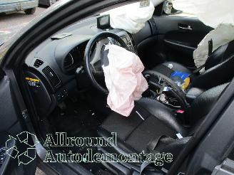 Hyundai I-30 i30 Crosswagon (WWH) Combi 1.6 CVVT 16V (G4FC-G) [93kW]  (02-2008/06-2=
012) picture 9