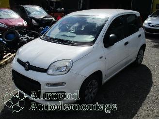 Auto da rottamare Fiat Panda Panda (312) Hatchback 0.9 TwinAir 60 (312.A.6000) [44kW]  (12-2013/...=
) 2015