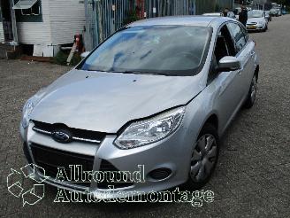 Vrakbiler auto Ford Focus Focus 3 Hatchback 1.6 Ti-VCT 16V 105 (IQDB(Euro 5)) [77kW]  (07-2010/0=
5-2018) 2012