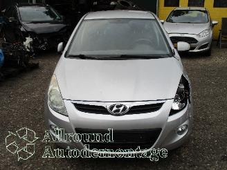 Hyundai I-20 i20 Hatchback 1.2i 16V (G4LA) [57kW]  (09-2008/12-2012) picture 5