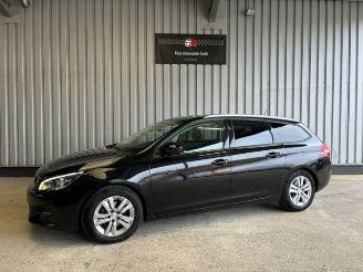 ocasión turismos Peugeot 308 SW PureTech 1.2 Panorama / Navi / LED 2019/6