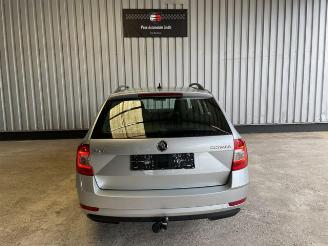 Skoda Octavia Combi Ambition Navigation picture 10