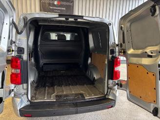 Peugeot Expert Premium Plus TwinCab Autom / 6Sitzer / L3 picture 14