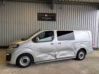 Voiture accidenté Peugeot Expert Premium Plus TwinCab Autom / 6Sitzer / L3 2017/3