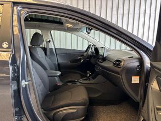 Hyundai I-30 cw Edition 30+ Panorama / R-Kamera / Navi picture 13