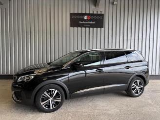 ocasión turismos Peugeot 5008 Allure 7-Sitzer / R-Kamera / Navi 2019/6