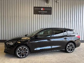 Auto incidentate Ford Focus Turnier ST-Line Autom / LED 2019/10