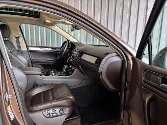 Volkswagen Touareg V6 3.0 TDI Panorama / Leder / Stand-Hz picture 11