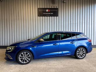 damaged passenger cars Renault Mégane Grandtour Megane IV Grandtour GT-Line Automatic 2016/10