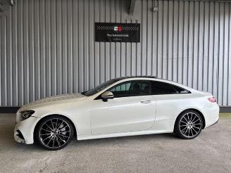 Schadeauto Mercedes E-klasse 200 Coup AMG-Lin Panorama / Widscrn 2017/9