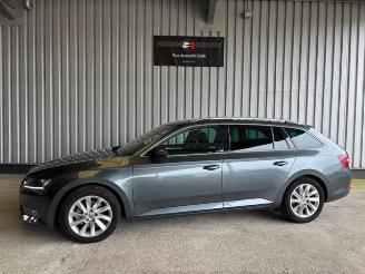 Damaged car Skoda Superb Combi Ambition DSG / Panorama 2018/8