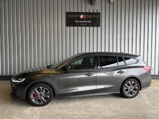damaged passenger cars Ford Focus Turnier ST-Line Style 2022/10