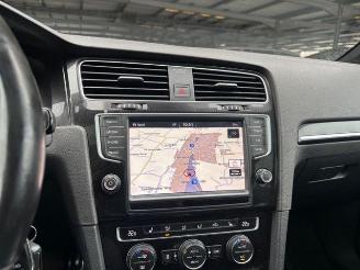 Volkswagen Golf VII Lim. GTD Panorama / Sound-System picture 14