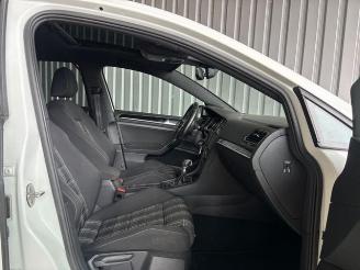 Volkswagen Golf VII Lim. GTD Panorama / Sound-System picture 10