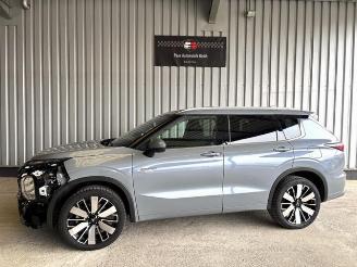škoda osobní automobily Mitsubishi Outlander 2.4 PHEV 4WD Top Panorama / VOLL 2025/5
