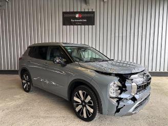 Mitsubishi Outlander 2.4 PHEV 4WD Top Panorama / VOLL picture 6
