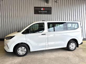 damaged passenger cars Ford Transit Custom Kombi 320 L1 FWD Trend 9-Sitzer 2025/2