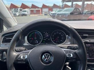 Volkswagen Golf VII Lim. e- 35,8 kWh / LED picture 16
