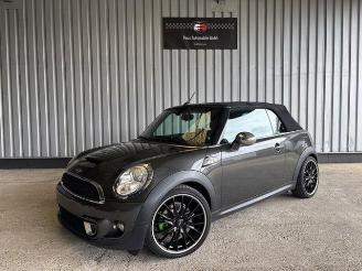 Mini Cooper S Cabrio Automatic / Navigation picture 2
