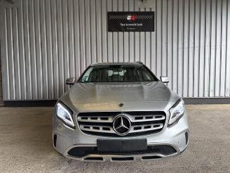 Mercedes GLA 200 Autom / R-Kamera / LED picture 9
