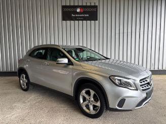 Mercedes GLA 200 Autom / R-Kamera / LED picture 8